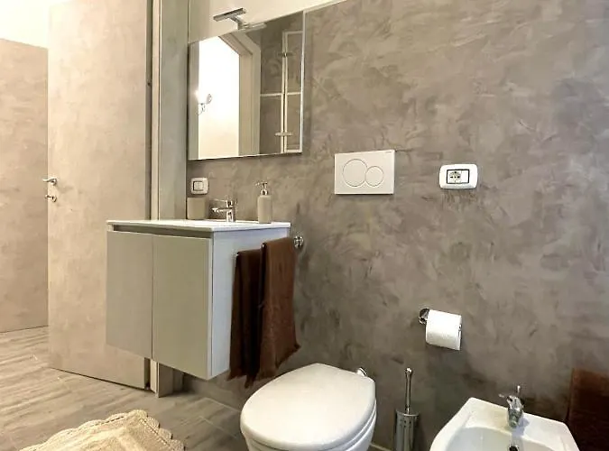 Lg - Boutique And - Daire Brienno