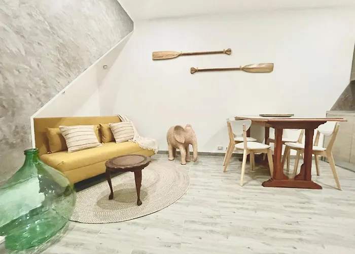 Lg - Boutique And - * Brienno