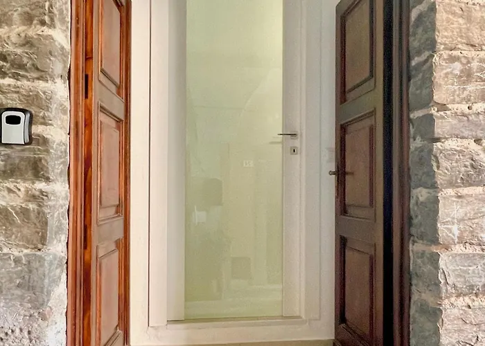 Lg - Boutique And - Daire Brienno