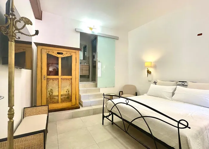 Lg - Boutique And - * Brienno