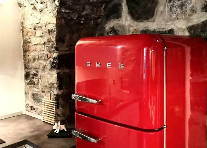 Lg - Boutique And - *