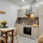 Lg - Boutique And - شقة