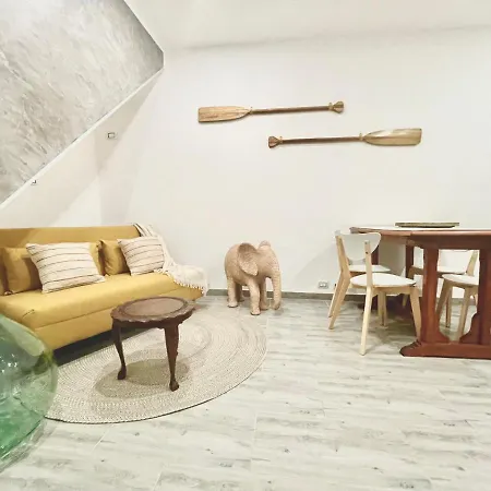 Lg - Boutique And - * Brienno